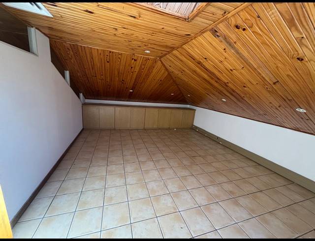 270M² OFFICE TO LET IN TYGER VALLEY